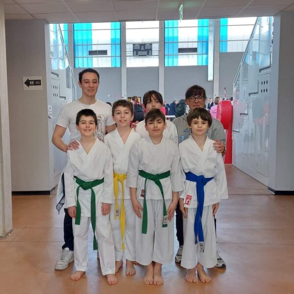 PIOGGIA DI MEDAGLIE PER IL KARATE