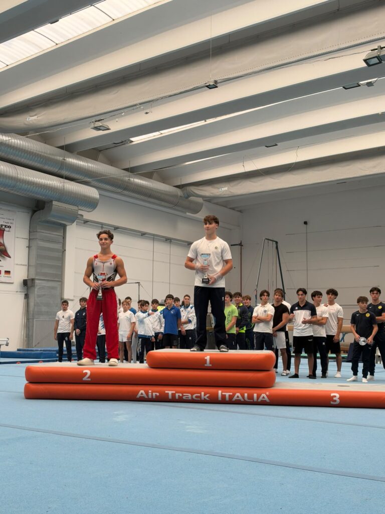 Debutto con pioggia di medaglie per Jacopo Sala